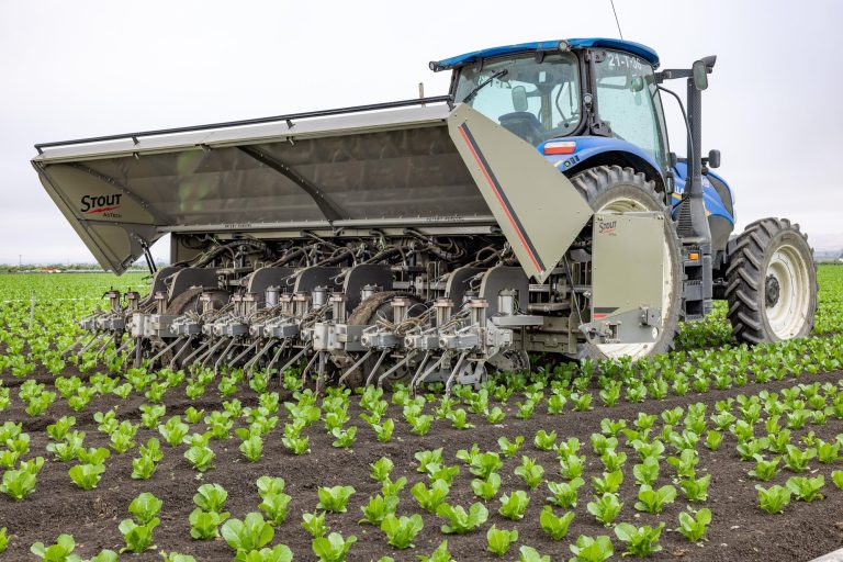 New Holland toont Stout Smart Cultivator op FIRA